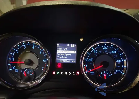 2013 Chrysler Town & Country Touring из США, поврежденный, VIN 2C4RC1BG7DR744429